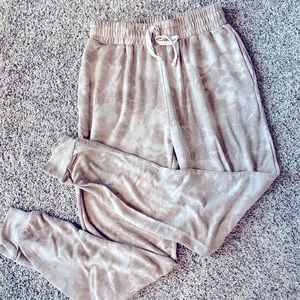 Vici tan joggers excellent condition!